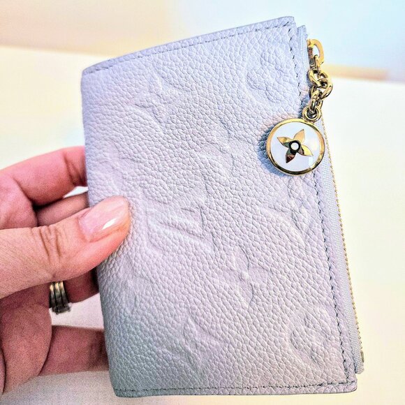 Rare sold out Louis Vuitton Portefeuille Lisa Empreinte Bifold Wallet blue azure - Picture 9 of 10